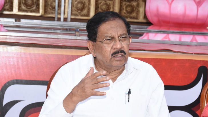 https://salarnews.in/public/uploads/images/newsimages/maannewsimage22102026_205708_Parameshwara (2).jpg